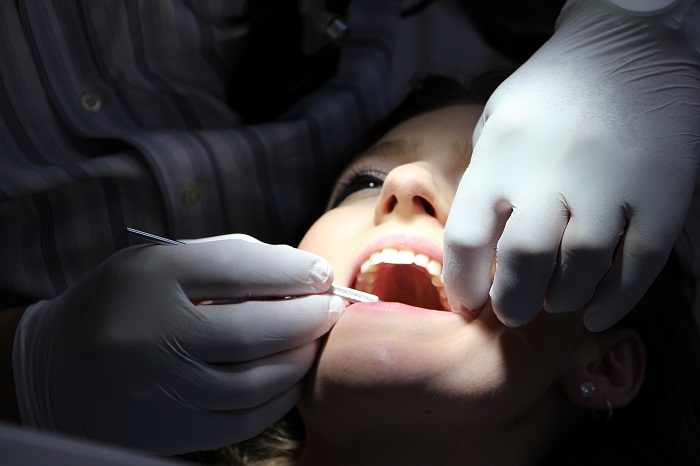 Zubné implantáty sú plnohodnotnou náhradou zubov